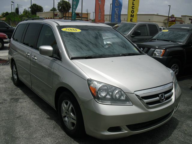 Honda Odyssey 2006 photo 2