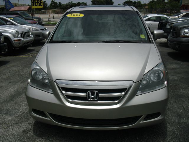 Honda Odyssey 2006 photo 3