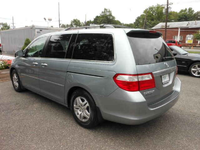 Honda Odyssey 2006 photo 3