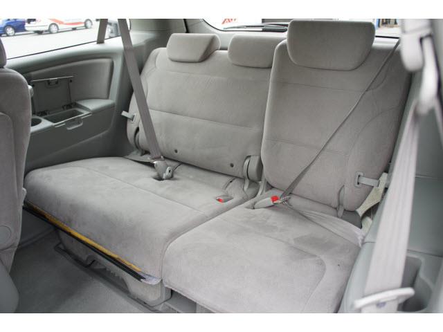 Honda Odyssey 2006 photo 3