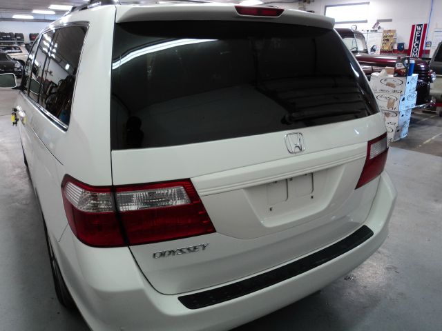 Honda Odyssey 2006 photo 2