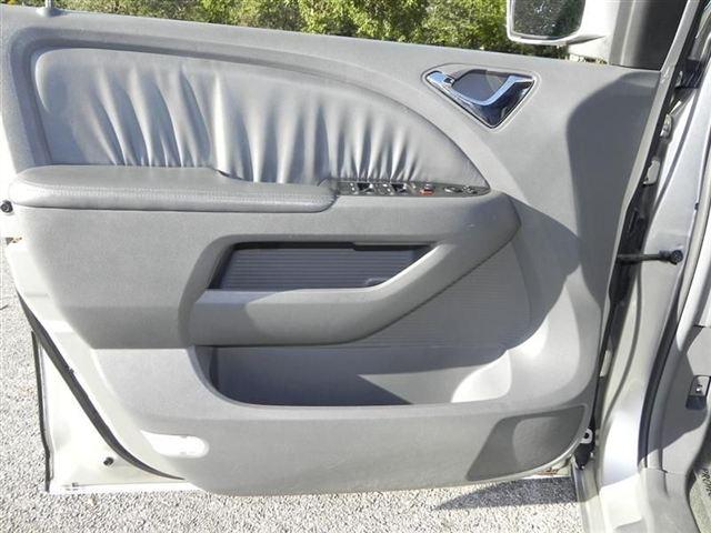 Honda Odyssey 2006 photo 3