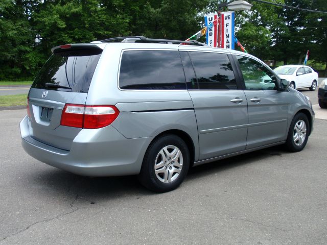 Honda Odyssey 2006 photo 2