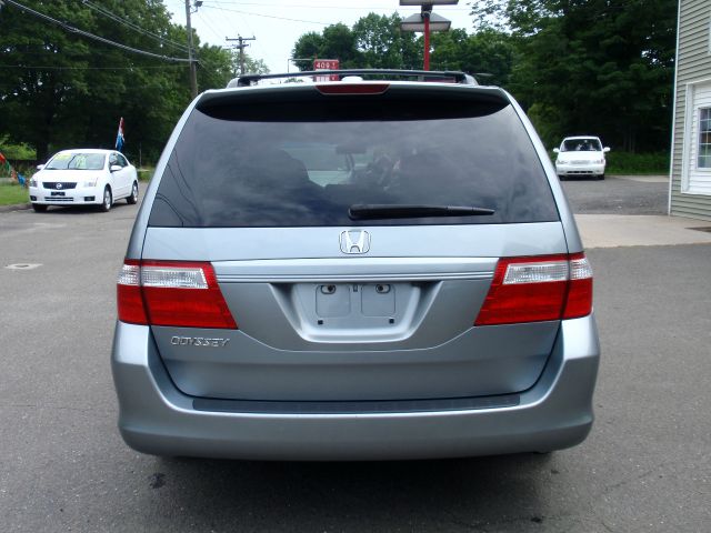 Honda Odyssey 2006 photo 3