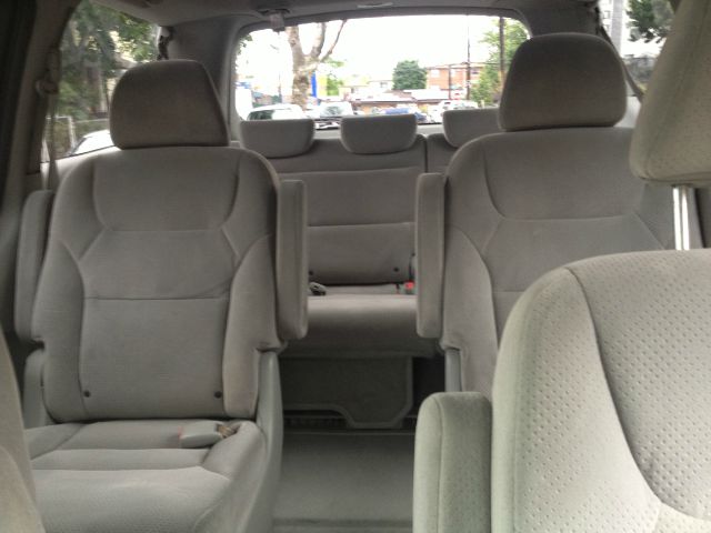 Honda Odyssey 2006 photo 2