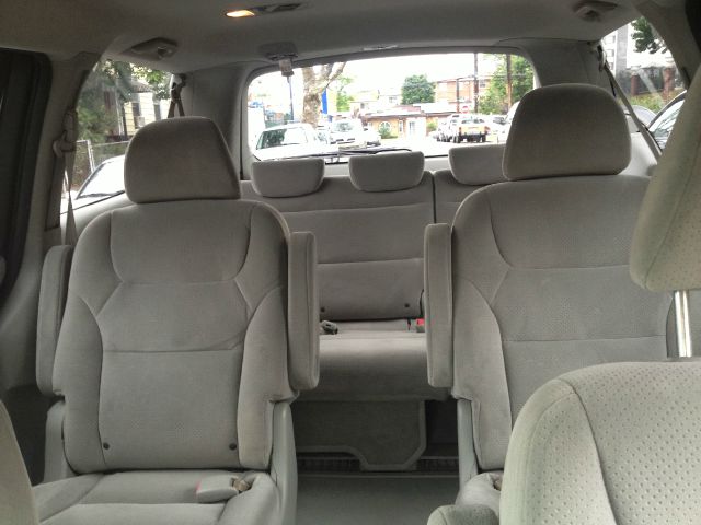 Honda Odyssey 2006 photo 3
