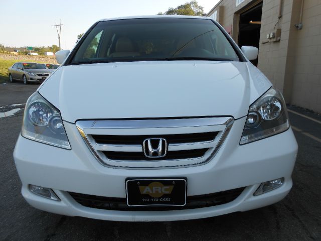 Honda Odyssey 2006 photo 3