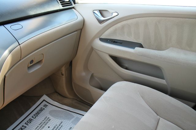 Honda Odyssey 2006 photo 3