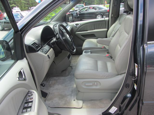 Honda Odyssey 2006 photo 2