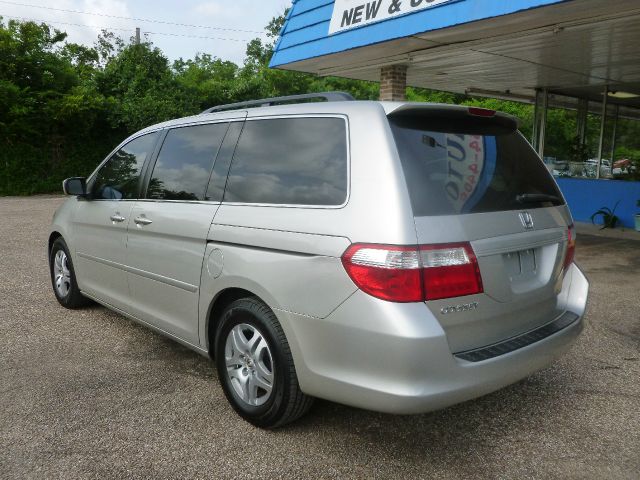 Honda Odyssey 2006 photo 2