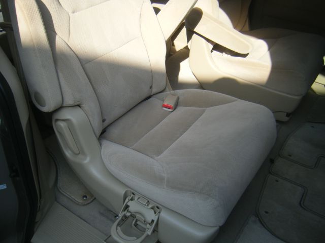 Honda Odyssey 2006 photo 3