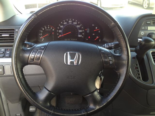 Honda Odyssey 2006 photo 3