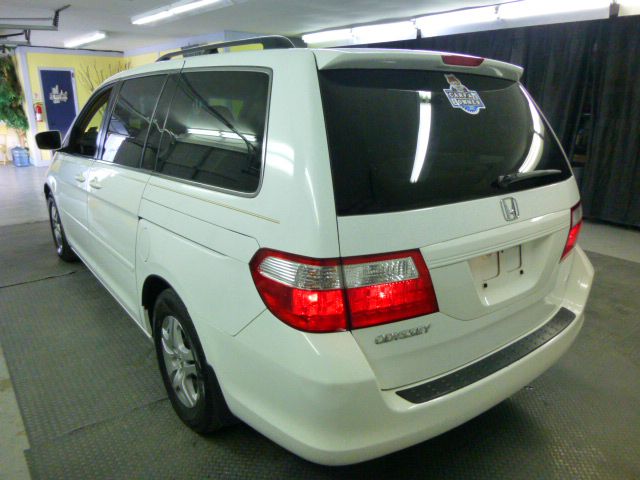Honda Odyssey 2006 photo 2