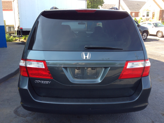Honda Odyssey 2006 photo 2