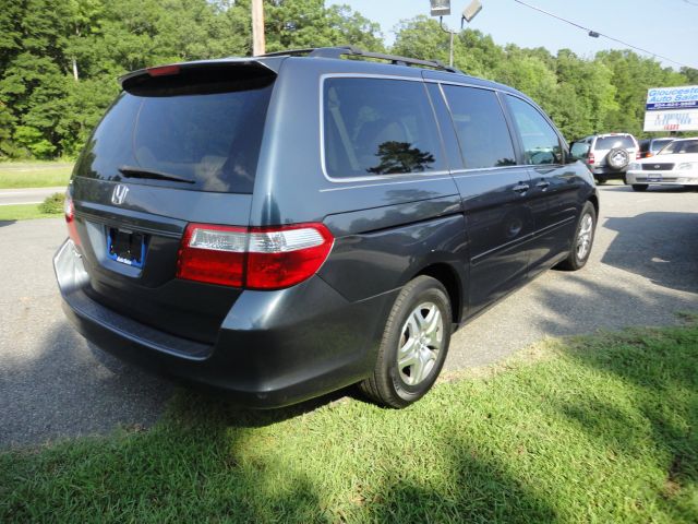 Honda Odyssey 2006 photo 2