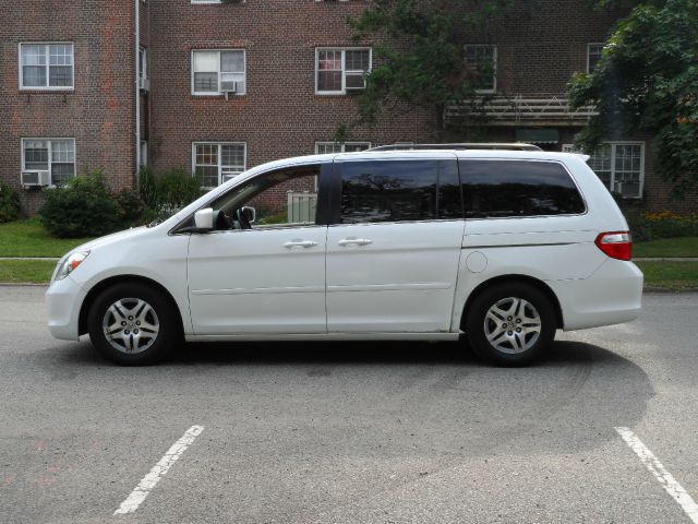 Honda Odyssey 2006 photo 3