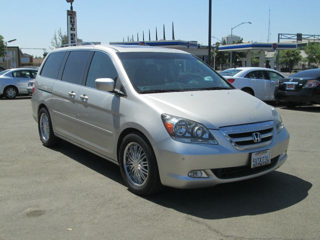 Honda Odyssey 2006 photo 2
