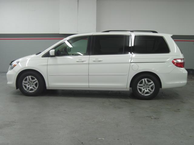 Honda Odyssey 2007 photo 3