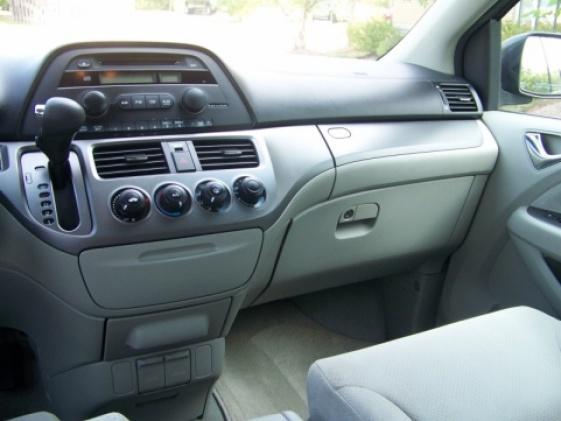 Honda Odyssey 2007 photo 2