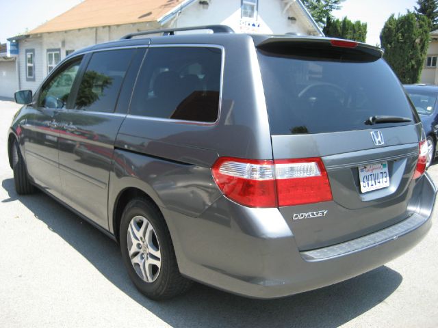 Honda Odyssey AWD SUN ROOF GAS Saver MiniVan