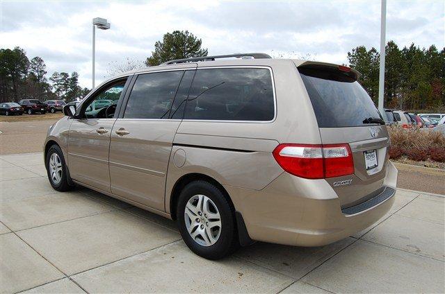 Honda Odyssey 2007 photo 2