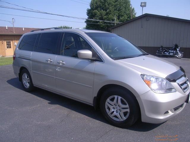 Honda Odyssey LS 2WD MiniVan