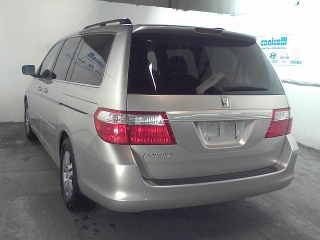 Honda Odyssey 2007 photo 2