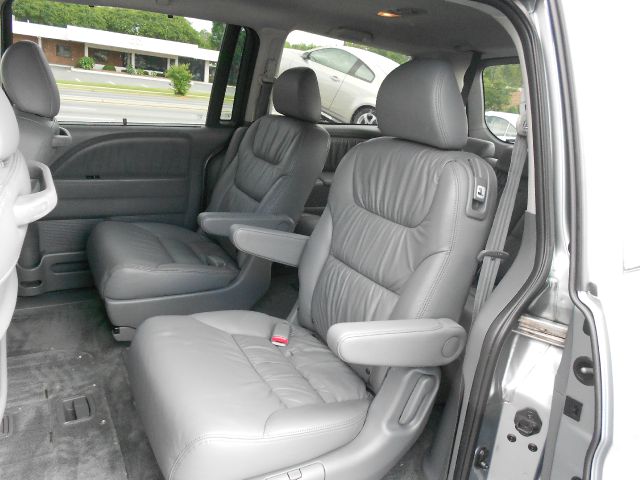 Honda Odyssey AWD SUN ROOF GAS Saver MiniVan