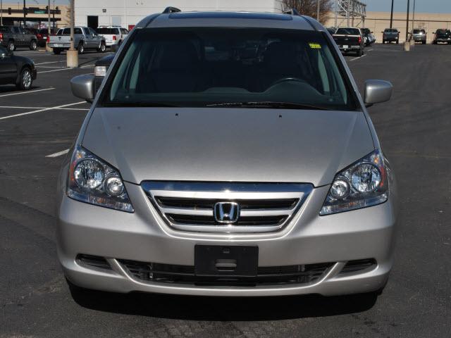 Honda Odyssey 2007 photo 3