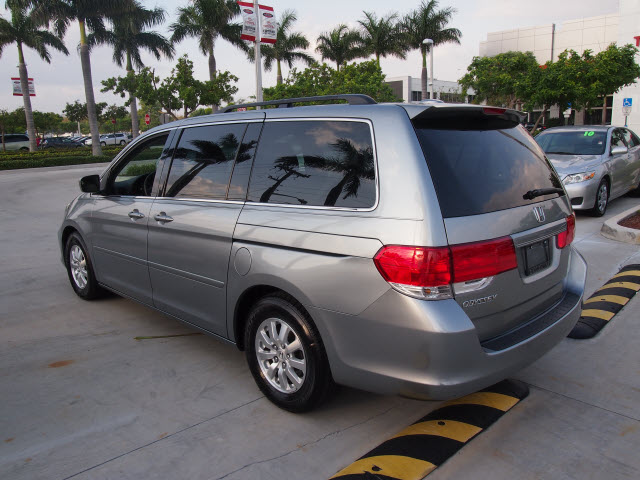 Honda Odyssey 2008 photo 3