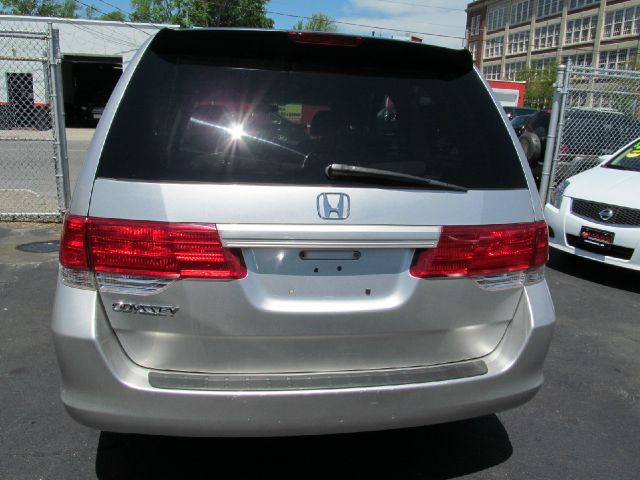 Honda Odyssey RWD Luxury MiniVan