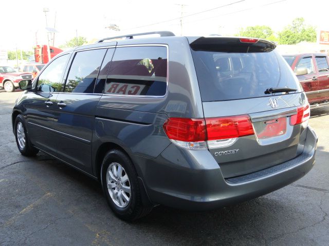 Honda Odyssey XLT MiniVan