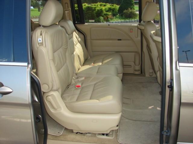 Honda Odyssey 2009 photo 2