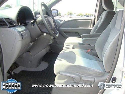 Honda Odyssey 2010 photo 2