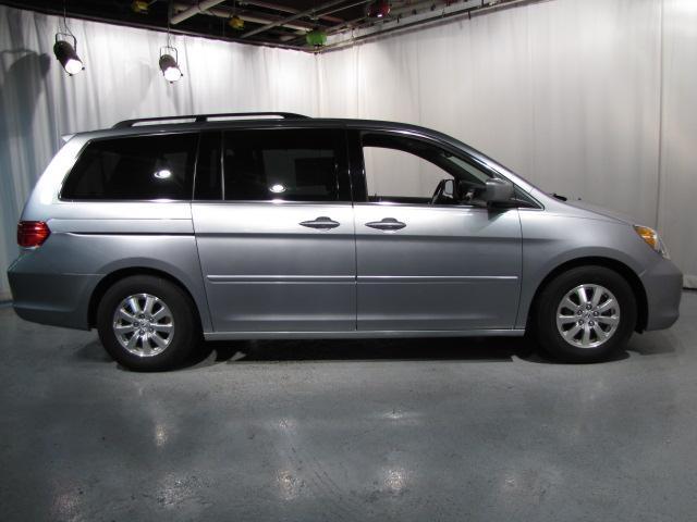 Honda Odyssey 2010 photo 1