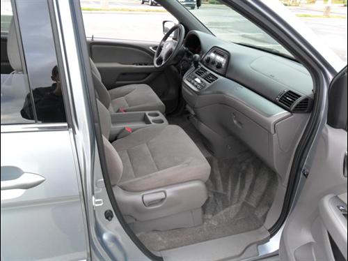Honda Odyssey 2010 photo 2