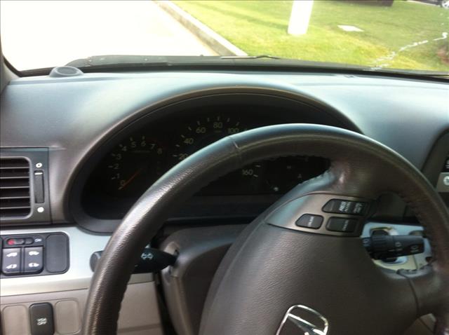 Honda Odyssey 2010 photo 2
