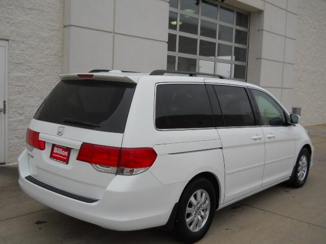 Honda Odyssey 2010 photo 2