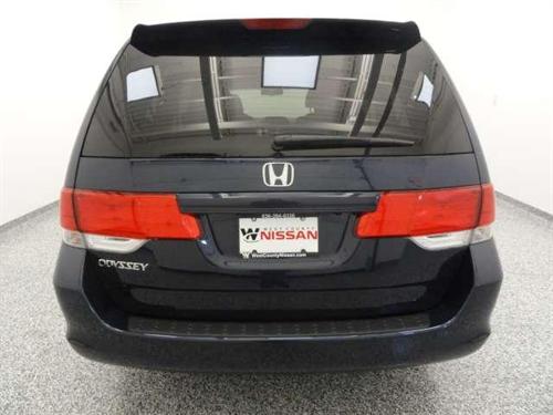 Honda Odyssey 2010 photo 2