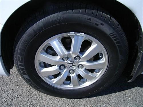 Honda Odyssey 2010 photo 2