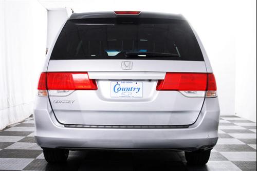 Honda Odyssey 2010 photo 2