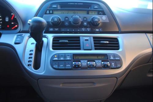 Honda Odyssey 2010 photo 3