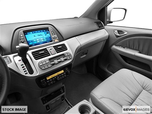 Honda Odyssey 2010 photo 2
