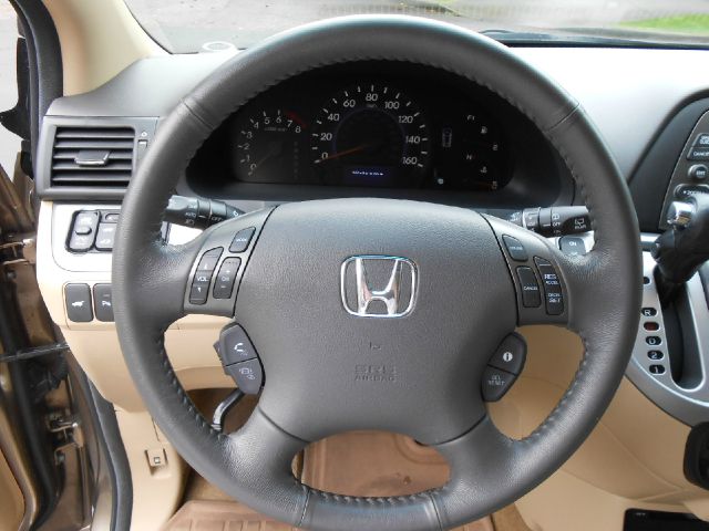 Honda Odyssey 2010 photo 2