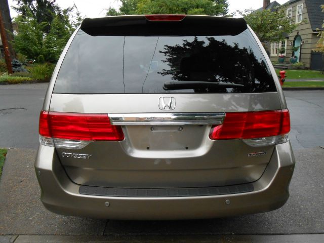 Honda Odyssey 2010 photo 3