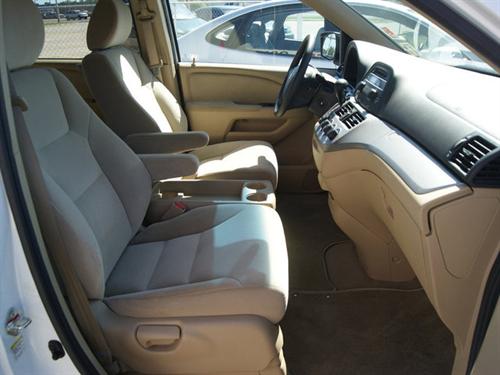 Honda Odyssey 2010 photo 4