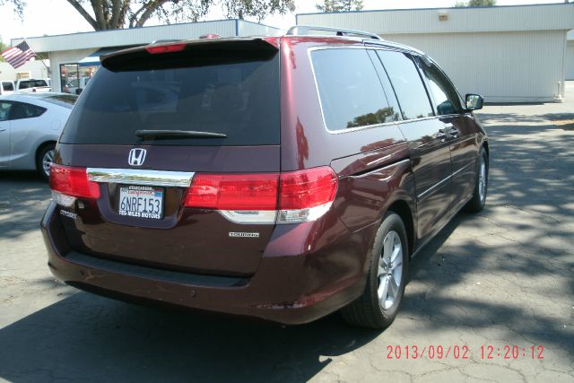 Honda Odyssey 2010 photo 2