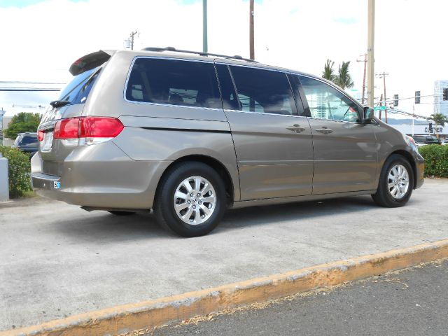 Honda Odyssey 2010 photo 2