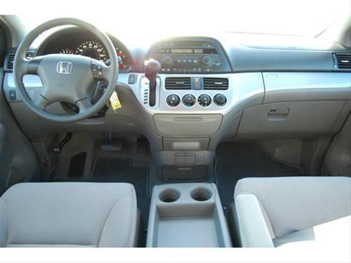 Honda Odyssey 2010 photo 2