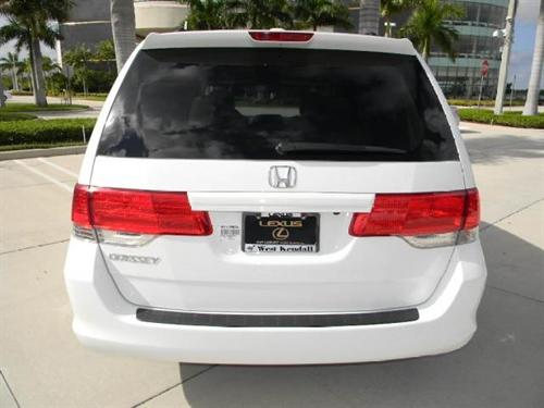 Honda Odyssey 2010 photo 3